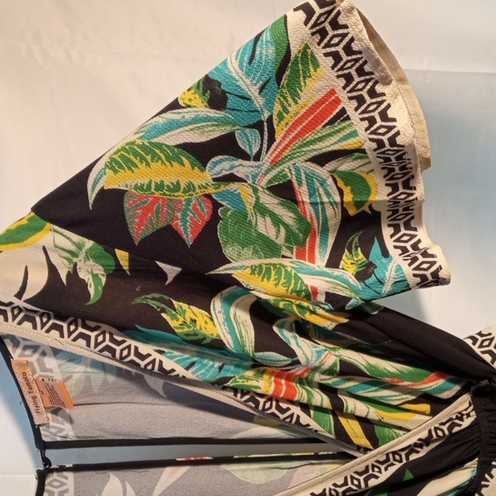 🦜🦜🦜BOGOHO🦜🦜🦜Flying Tomato Black Tropical Wrap Jumpsuit-Medium - Picture 3 of 6